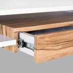 Bureau d'ordinateur moderne blanc et chrome