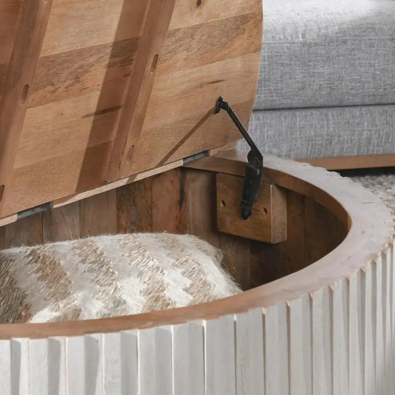 Table basse ronde avec rangement intégré